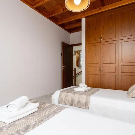 Sunrise Villa *